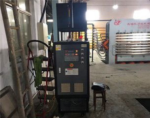 混合干燥機配導熱油爐加熱耗電嘛？